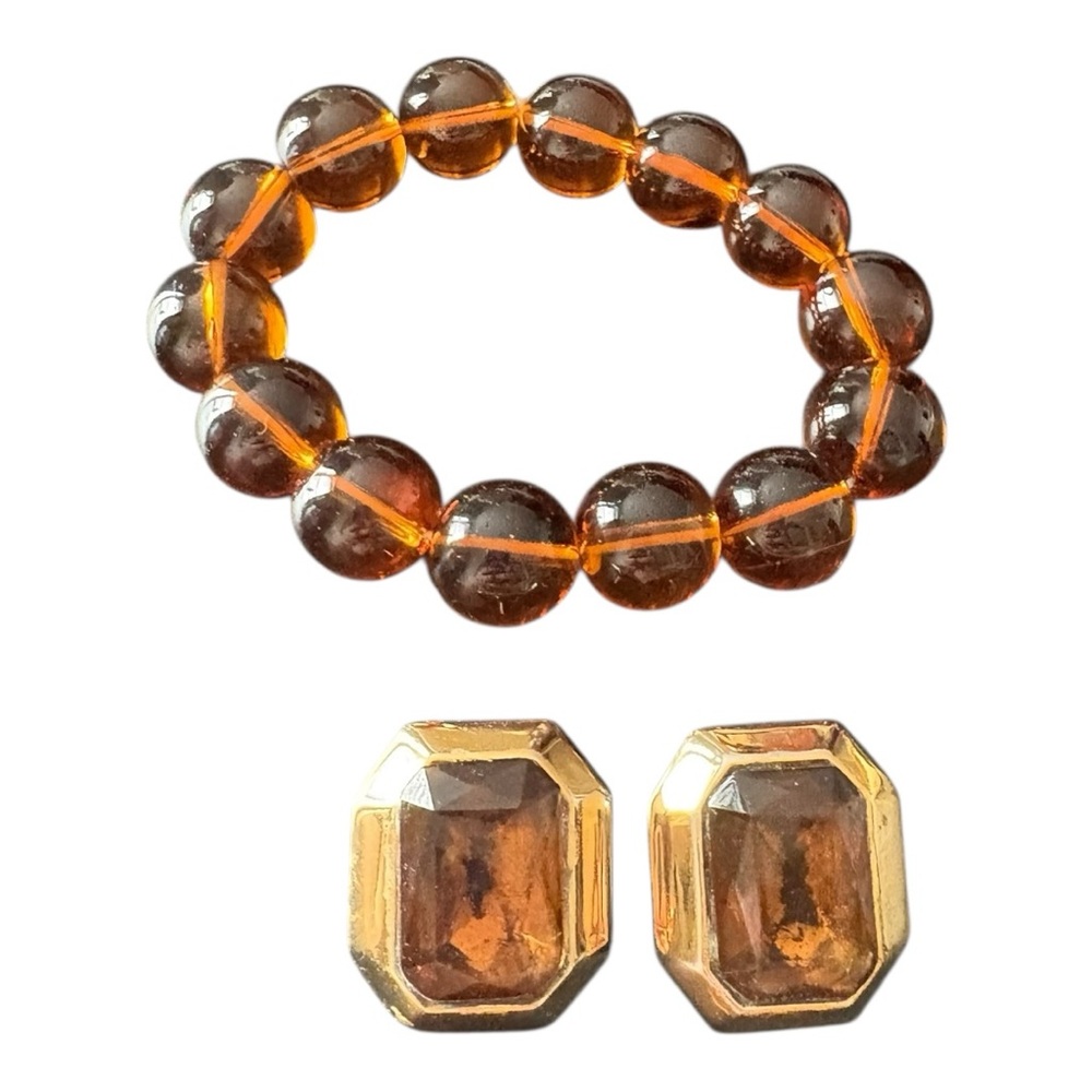Vintage amber glass bracelet & earring set. Earrings marked CW & gold tone. JB5